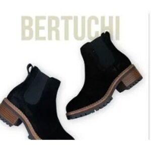 Bertuchi Black Chelsea Ankle Booties